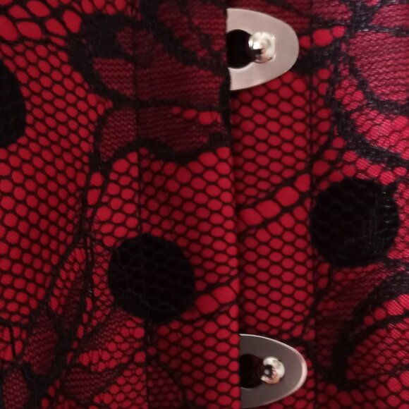 Corset 'Alivila.y' Red/Black Satin & Lace Size XXL - Picture 2 of 16